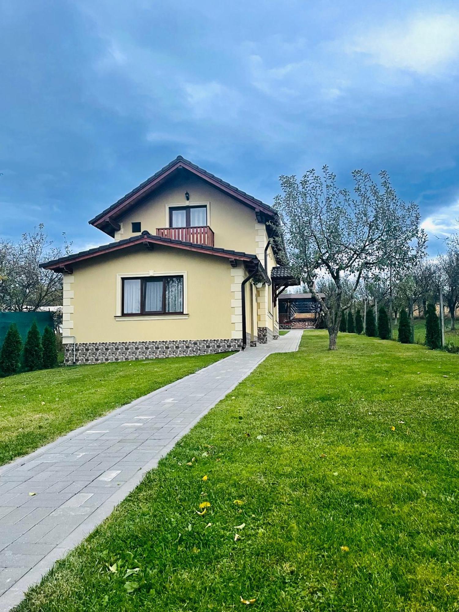 Orlat Casa De Vacanta מראה חיצוני תמונה